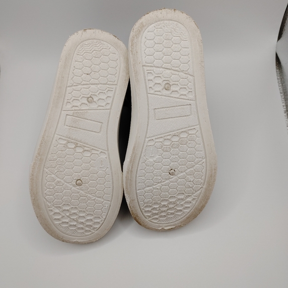 3/$25-FabKids Unicorn Toddler hightop runners - Picture 6 of 6